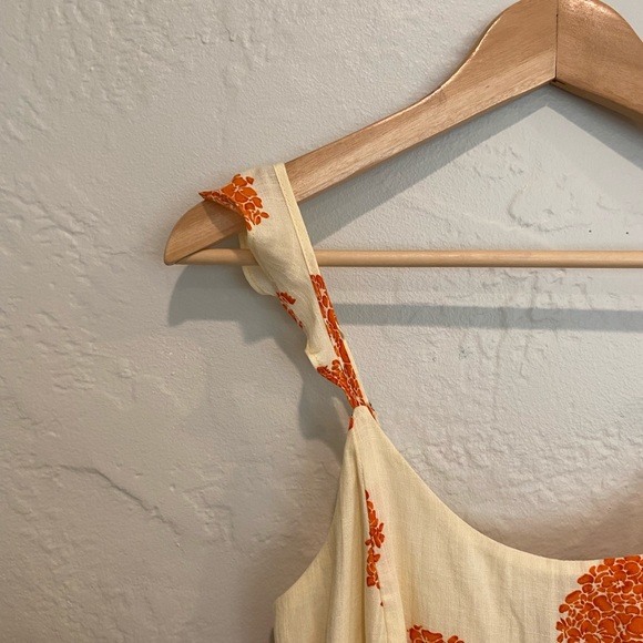 Linen-Feel Yellow Floral Romper - Picture 3 of 8